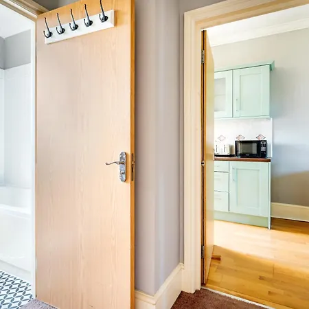 Large 1 Bedroom In Center Of Londres Extérieur photo
