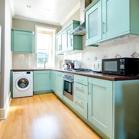 Large 1 Bedroom In Center Of Londres Extérieur photo